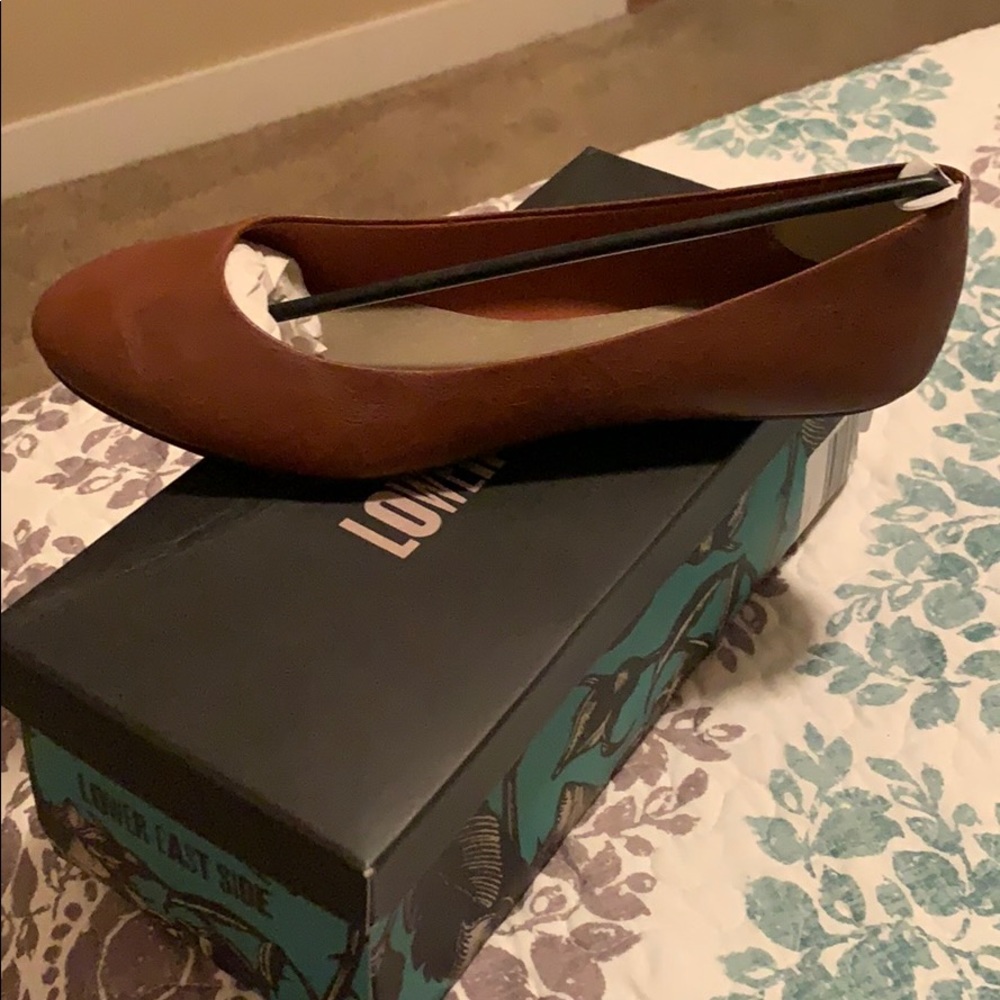 Brown flats